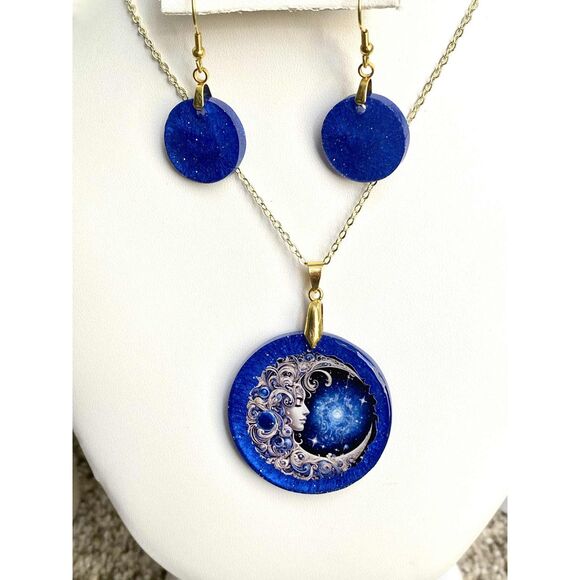 Celestial Moon Goddess Jewelry Set – Blue Galaxy Resin Pendant & Earrings - Picture 3 of 4